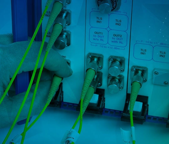 Testing cutting-edge optical components with cutting-edge technologies