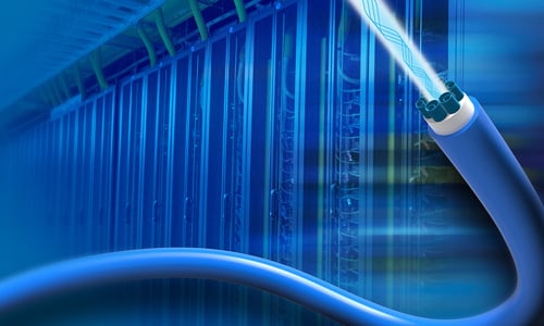 Fibre «hollow-core» : puissance et précision au service des réseaux critiques